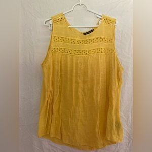 Yellow tank top with lacy panel